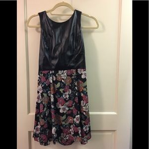 Pleather/floral cute dress!